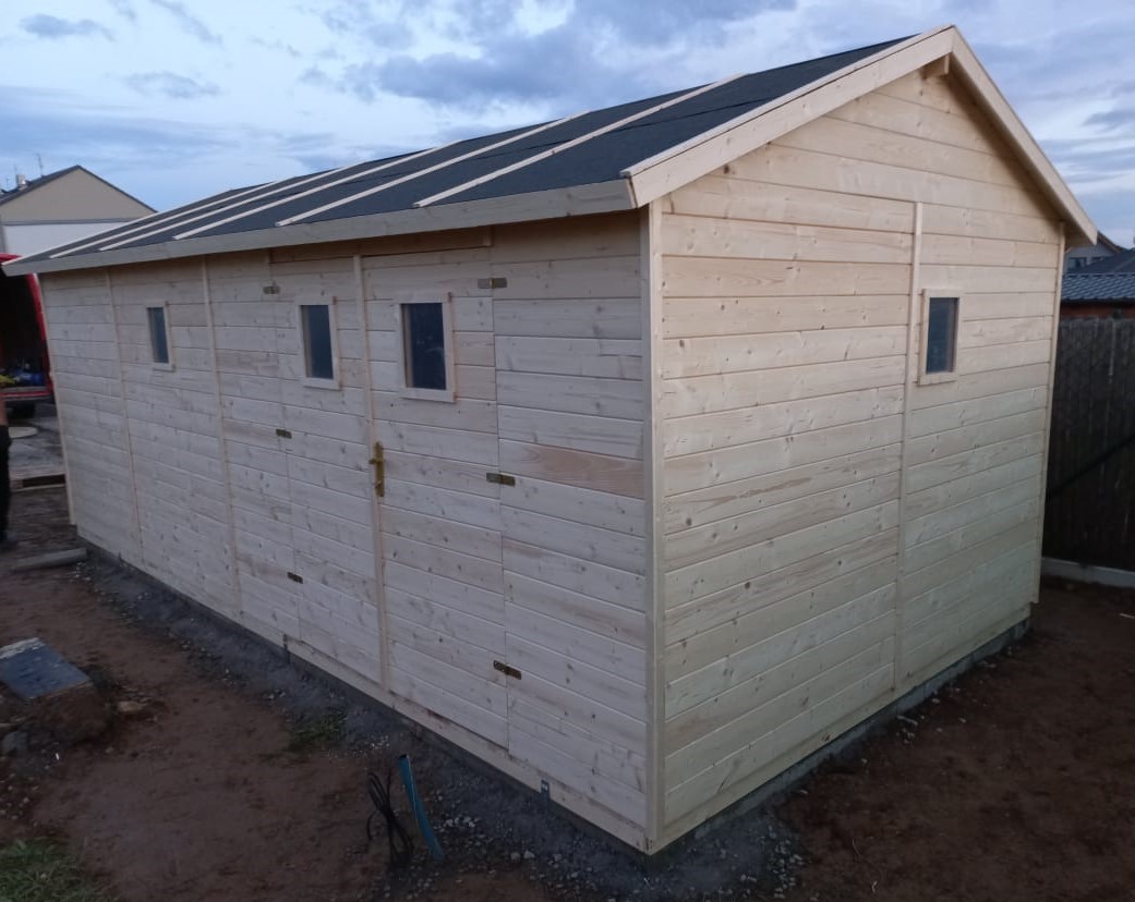 Záhradný drevený domček 3,3x6,3m (24mm) s oknami ALACANT
